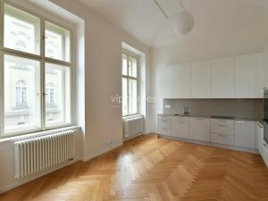 Pronájem bytu 4+kk, Praha - Smíchov, Janáčkovo nábřeží, 250 m2