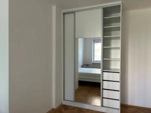Pronájem bytu 2+1, Praha - Strašnice, Na hroudě, 58 m2