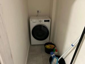 Pronájem bytu 2+1, Praha - Strašnice, Na hroudě, 58 m2