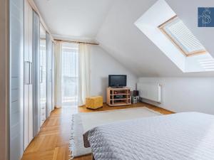 Prodej rodinného domu, Dubí, Dlouhá, 234 m2