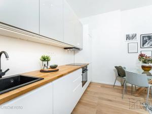 Prodej bytu 2+kk, Praha - Břevnov, Nad Kajetánkou, 41 m2