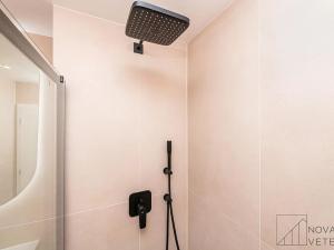 Prodej bytu 2+kk, Praha - Břevnov, Nad Kajetánkou, 41 m2