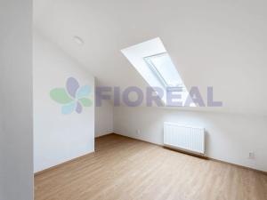 Pronájem atypického bytu, Praha - Strašnice, Na hroudě, 88 m2