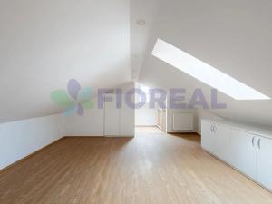 Pronájem atypického bytu, Praha - Strašnice, Na hroudě, 88 m2