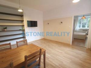 Pronájem bytu 2+kk, Praha - Holešovice, Dělnická, 46 m2