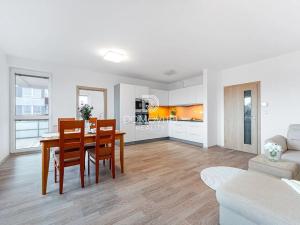 Prodej bytu 2+kk, Liberec, Duhová, 62 m2