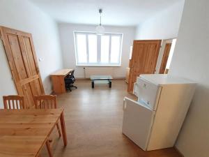 Pronájem bytu 2+kk, Praha, U kněžské louky, 50 m2