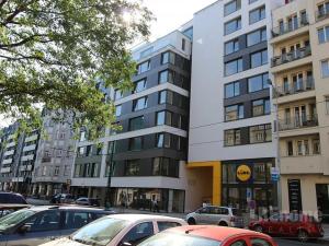 Pronájem bytu 1+kk, Praha - Karlín, Sokolovská, 35 m2