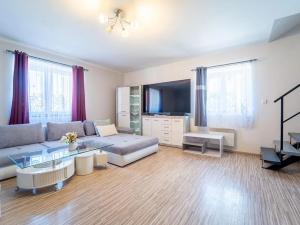 Prodej rodinného domu, Kněžmost, Nádražní, 126 m2