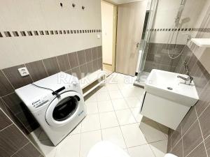 Pronájem bytu 2+kk, Praha - Staré Město, Benediktská, 76 m2
