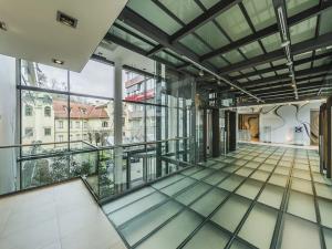 Pronájem kanceláře, Praha - Smíchov, Plzeňská, 520 m2