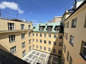 Pronájem bytu 2+kk, Praha - Staré Město, Národní, 68 m2