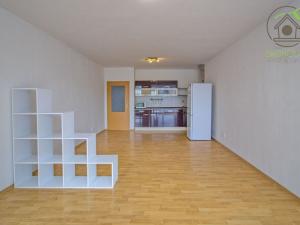 Pronájem bytu 2+kk, Plzeň - Skvrňany, Waltrova, 72 m2