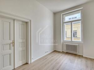 Pronájem bytu 3+kk, Praha - Nové Město, Lazarská, 70 m2