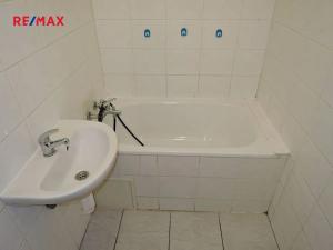 Pronájem bytu 2+kk, Kladno, Holandská, 40 m2