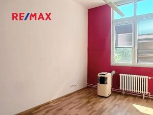 Pronájem kanceláře, Praha - Kobylisy, Horňátecká, 16 m2
