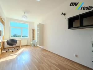 Prodej bytu 3+kk, Milovice, Lesní, 91 m2