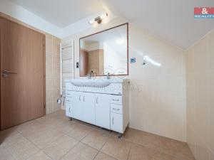 Prodej rodinného domu, Hostomice, Luční, 222 m2