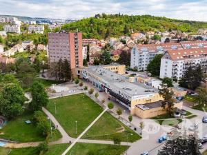 Pronájem kanceláře, Brno, Juliánovské náměstí, 142 m2