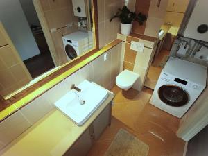 Prodej rodinného domu, Nupaky, K Parku, 120 m2