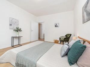 Prodej bytu 3+kk, Praha - Malešice, Chotutická, 57 m2