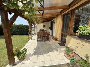 Prodej bytu 3+kk, Roudné, Lesní, 91 m2