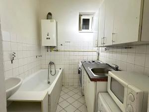 Pronájem bytu 2+kk, Praha - Žižkov, Jeseniova, 40 m2