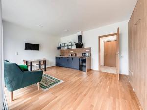 Pronájem bytu 1+kk, Praha - Holešovice, U průhonu, 35 m2