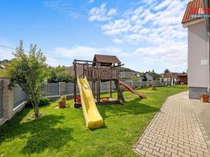 Pronájem bytu 1+kk, Kladno - Švermov, Svojsíkova, 27 m2