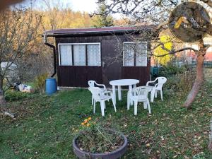 Pronájem chaty, Praha - Dejvice, Na Pučálce, 19 m2