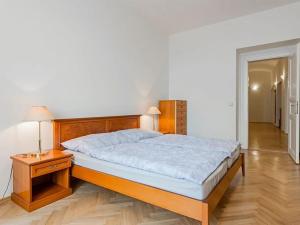 Pronájem bytu 3+1, Praha - Vinohrady, Chorvatská, 137 m2