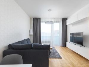 Pronájem bytu 2+kk, Praha - Holešovice, Argentinská, 52 m2