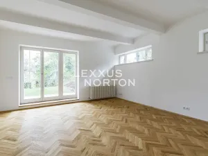 Pronájem rodinného domu, Praha - Smíchov, K vodojemu, 250 m2
