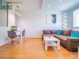 Pronájem bytu 2+kk, Praha - Troja, Hnězdenská, 39 m2
