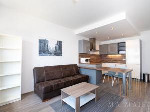 Pronájem bytu 2+kk, Praha - Vysočany, Pod Harfou, 55 m2
