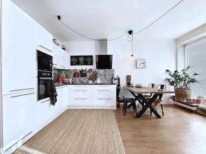 Pronájem bytu 1+kk, Praha - Modřany, Vorařská, 55 m2