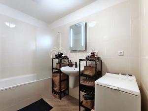 Pronájem bytu 1+kk, Praha - Modřany, Vorařská, 55 m2