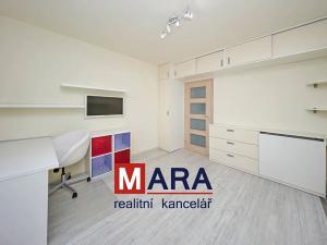 Pronájem bytu 2+1, Olomouc, Sienkiewiczova, 52 m2