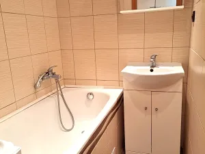 Pronájem bytu 1+kk, Pardubice, Jindřišská, 37 m2