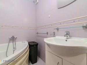 Prodej bytu 3+1, Orlová, F. S. Tůmy, 71 m2