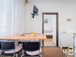 Prodej bytu 2+1, Olomouc, Řezáčova, 56 m2