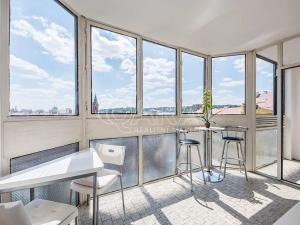 Pronájem bytu 1+kk, Praha - Smíchov, Štefánikova, 39 m2