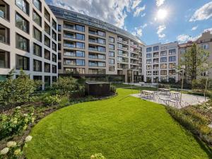 Prodej bytu 2+kk, Praha, Vítězné náměstí, 59 m2