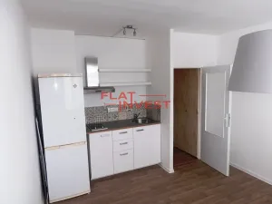 Pronájem bytu 1+kk, Liberec, Na Pískovně, 20 m2