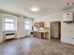 Pronájem bytu 2+kk, Karlovy Vary - Dvory, Na Průhoně, 36 m2