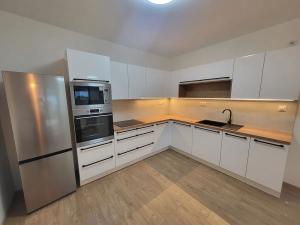 Pronájem bytu 2+kk, Brno, Bratislavská, 61 m2