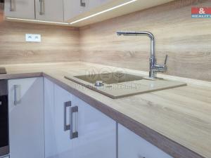 Pronájem bytu 3+kk, Praha - Letňany, Škrábkových, 84 m2
