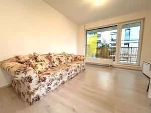 Pronájem bytu 2+kk, Praha, Počernická, 60 m2