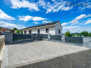 Prodej rodinného domu, Miřetice, 260 m2