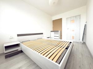 Pronájem bytu 2+kk, Praha, 48 m2
